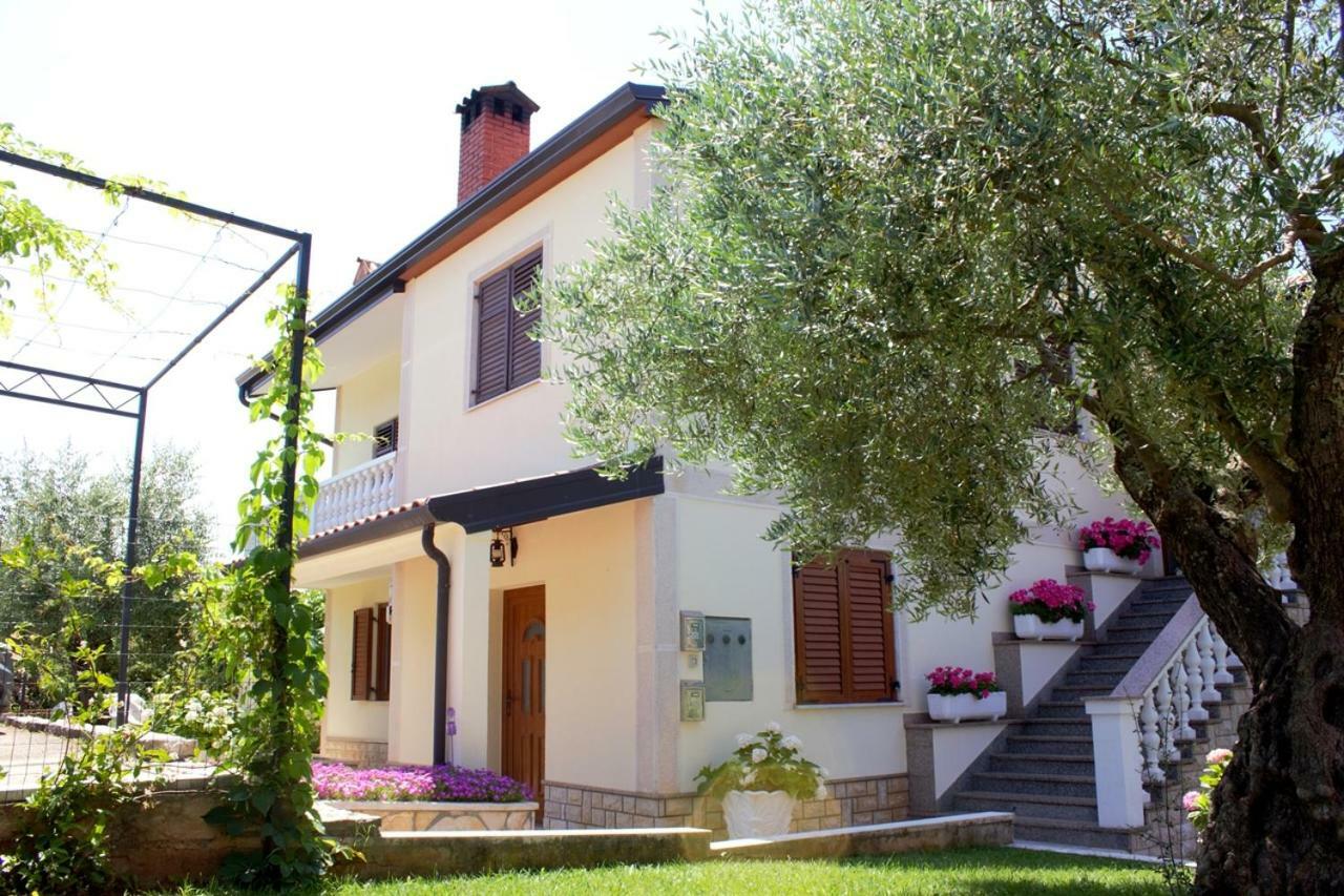 Apartment Kris Umag Extérieur photo